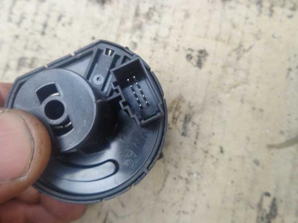 COMMODO VW POLO 6R ( PHARE UNIQUEMENT ) - Vue 2